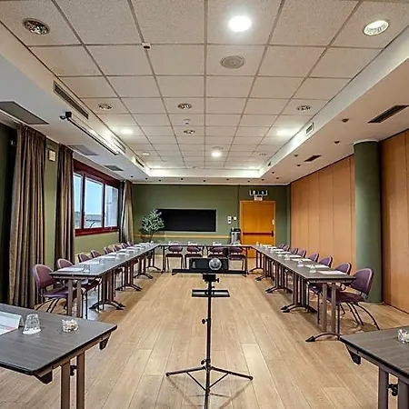 호텔 Tulip Turin South 3*