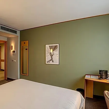 호텔 Tulip Turin South